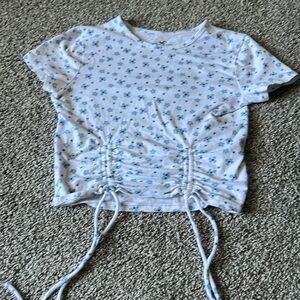 Small cropped tee
